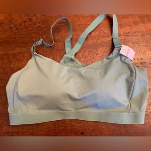 Old Navy Sports Bra with adjustable straps 2x NWT